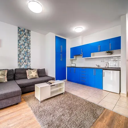 Klauzal 11-202 Center Apartment *